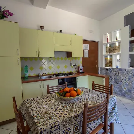 Casa Mena 住宿加早餐酒店